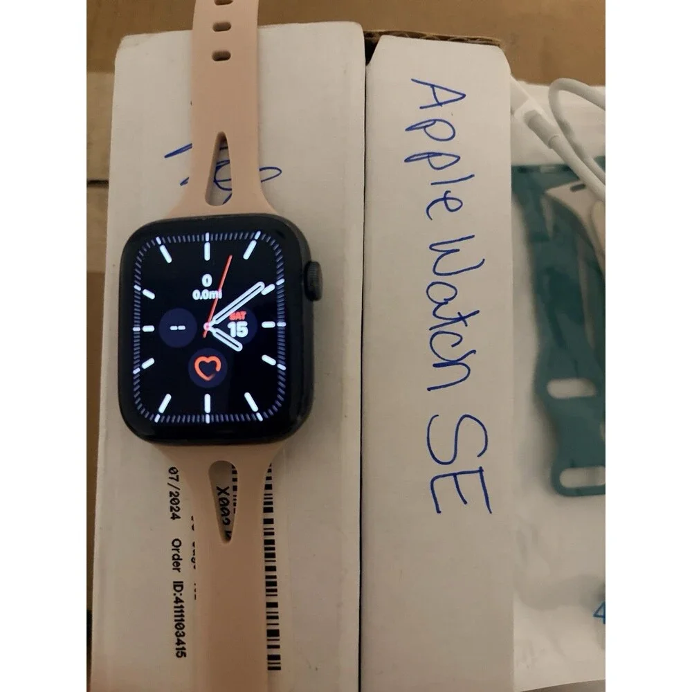 Apple Watch SE 44MM Space Gray GPS Refurb Used Good Battery